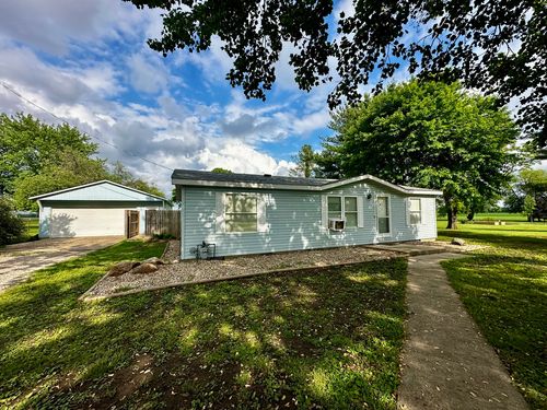 1008 Bloomington St, Dewitt, IL, 61735 | Card Image