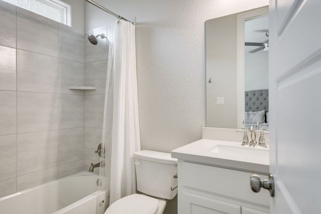 206 Bridge Water Loop, House other with 4 bedrooms, 4 bathrooms and 4 parking in Dripping Springs TX | Image 28
