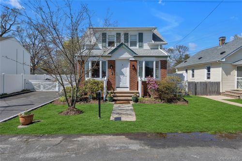 3 William St, East Northport, NY, 11731-2244 | Card Image