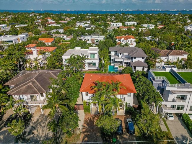 B - 464 Fernwood Rd, Townhouse with 3 bedrooms, 3 bathrooms and null parking in Key Biscayne FL | Image 40