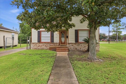 665 Garland St, Beaumont, TX, 77705-5419 | Card Image