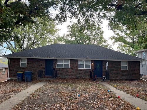 107 & 109 S Oak Ridge Terrace, Sugar Creek, MO, 64054 | Card Image