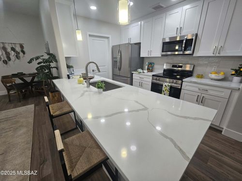 102-2020 E River Rd, Tucson, AZ, 85718-1543 | Card Image
