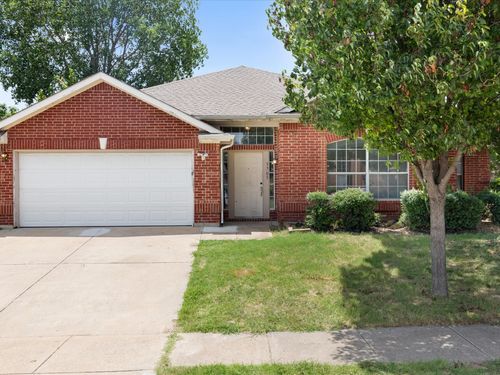 5705 Frio Dr, Haltom City, TX, 76137-5549 | Card Image
