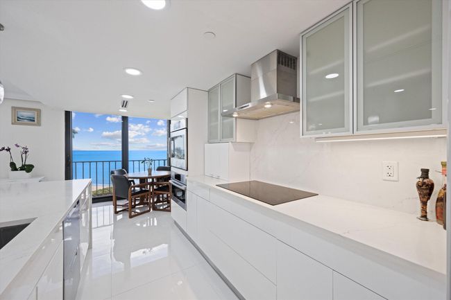 APT-4C1 - 3400 S Ocean Blvd, Condo with 2 bedrooms, 2 bathrooms and null parking in Palm Beach FL | Image 9