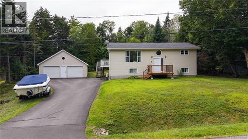 4 Hoyt St, Grand Bay-Westfield, NB, E5K2Y2 | Card Image