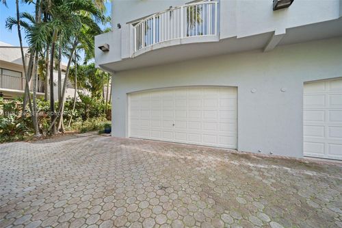 2957-2951 Virginia St, MIAMI, FL, 33133-3619 | Card Image