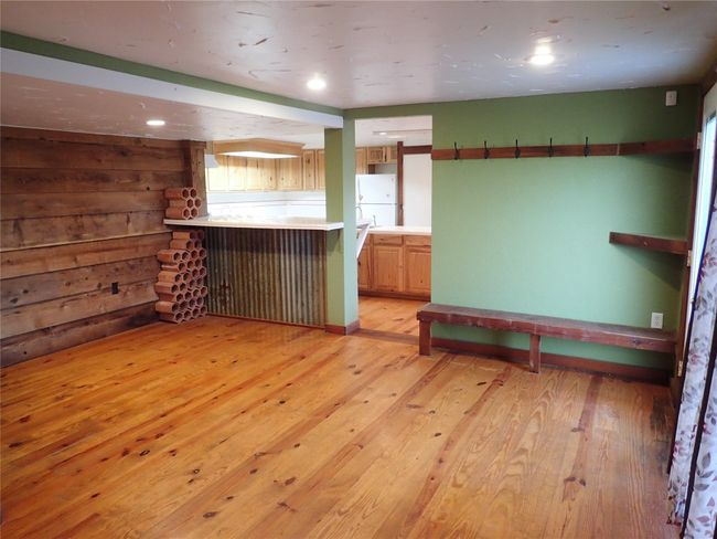 471 Fm 1296, Home with 1 bedrooms, 1 bathrooms and 3 parking in Waelder TX | Image 11