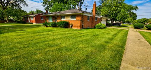 25055 Pierce Street, Southfield, MI, 48075 | Card Image