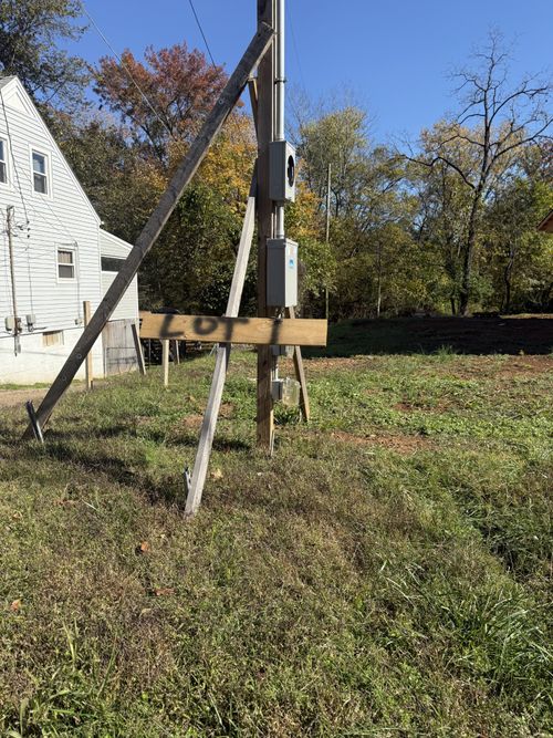 809 Gracey Ave, Clarksville, TN, 37040-4144 | Card Image