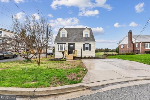 327 Walton Ave, BALTIMORE, MD, 21225-3731 | Card Image