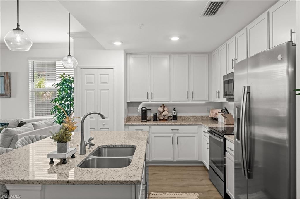 Residential in PUNTA GORDA 4