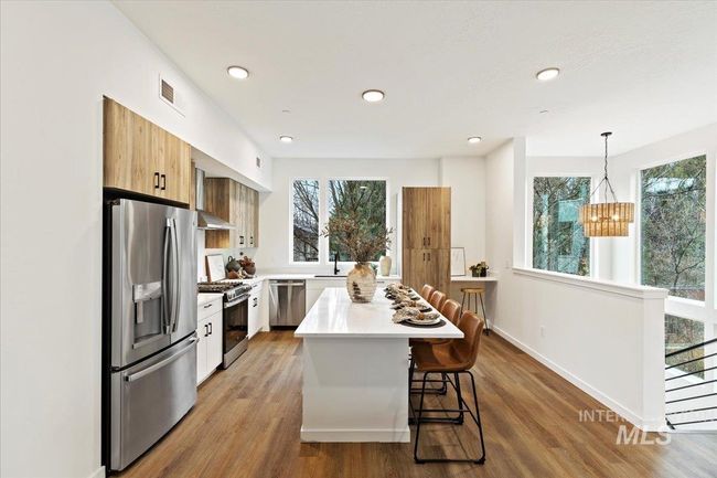 2007 S Makar Ln, Townhouse with 3 bedrooms, 4 bathrooms and 2 parking in Boise ID | Image 6