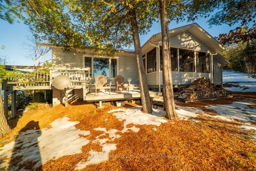2087 B Grindstone Lake Rd, Plevna, ON, K0H2M0 | Card Image