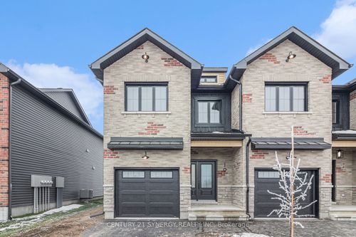 27 Helen St, Crysler, ON, K0A1R0 | Card Image