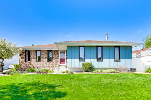 9444 Wildwood Drive, Highland, IN, 46322 | Card Image
