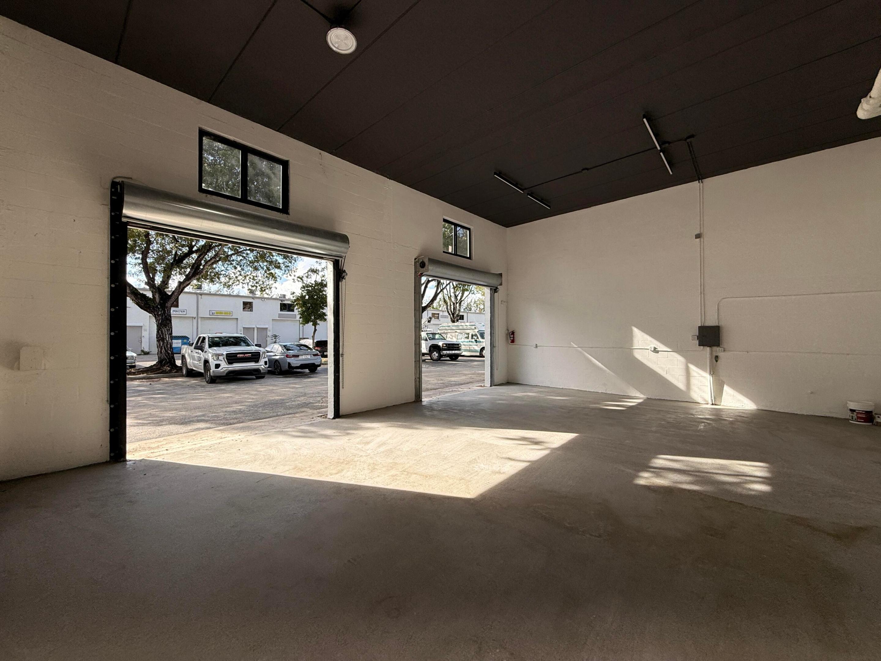 Commercial Sale in Pompano Beach 5
