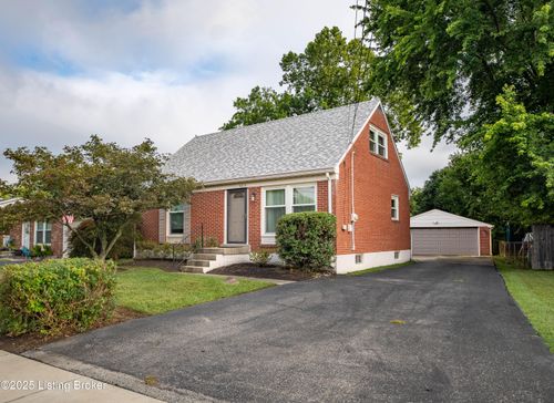 9213 Wendell Way, Jeffersontown, KY, 40299-1637 | Card Image