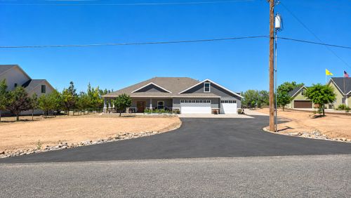 848 W Old Highway 91, Parowan, UT, 84761-7725 | Card Image