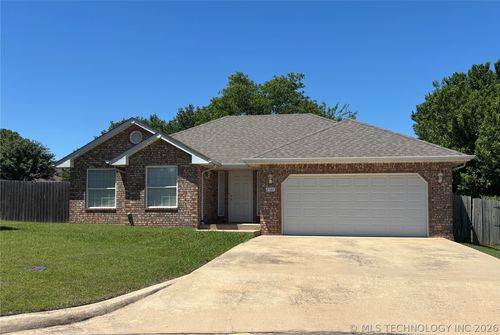 2507 Tanglewood Court, Ardmore, OK, 73401 | Card Image
