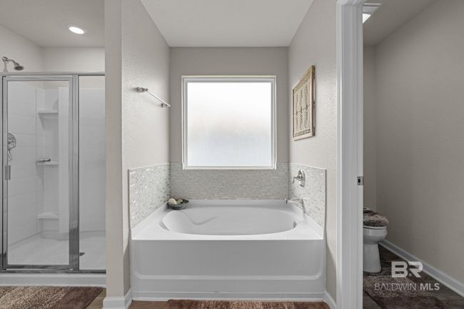 Bathroom | Image 23