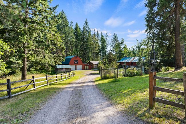 Driveway into main house | Image 70