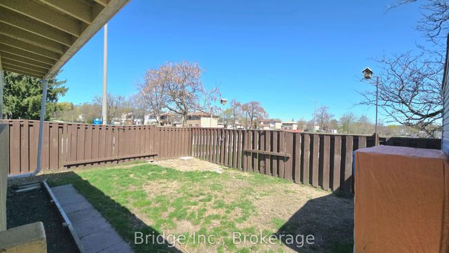 1 Hedgeson Crt, House other with 4 bedrooms, 2 bathrooms and 5 parking in Brampton ON | Image 6