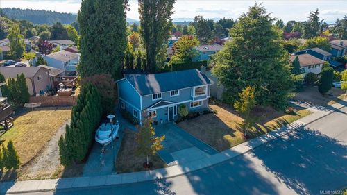 9478 Eastbrook Dr, Sidney, BC, V8L4J1 | Card Image