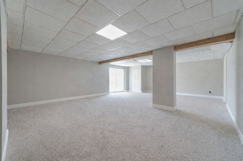 W1461 Maureen Ct, Lake Geneva, WI, 53147-4725 | Card Image
