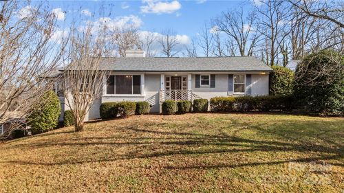 232 W Park Dr, Morganton, NC, 28655-4218 | Card Image