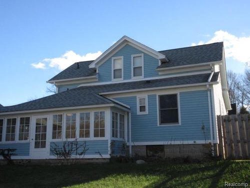 214 W Rockwell St, Fenton, MI, 48430-2079 | Card Image