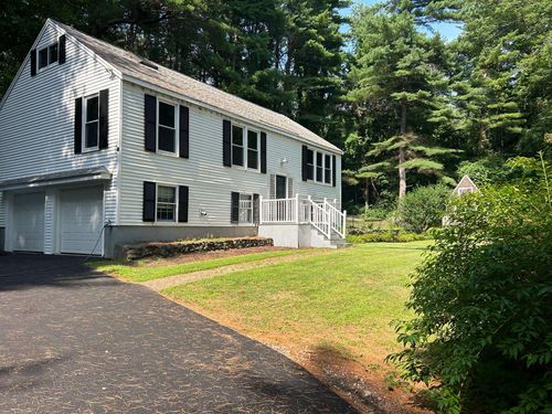 32 Muddy Pond Rd, Kensington, NH, 03833-6809 | Card Image