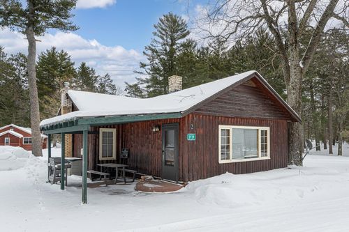 2-3939 Eagle Waters Rd, Eagle River, WI, 54521-9497 | Card Image