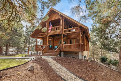 11020 Kestrel Rd, Klamath Falls, OR, 97601-8656 | Card Image
