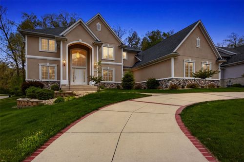 4402 Oak Leaf Ct Ne, Cedar Rapids, IA, 52411-6500 | Card Image