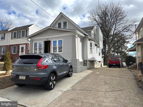 205 Windsor Ave, UPPER DARBY, PA, 19082-2731 | Card Image