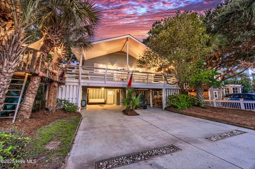 13 Myrtle Ct, Wrightsville Beach, NC, 28480-1944 | Card Image