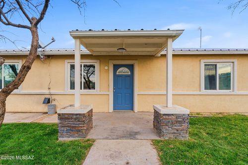 697 N Palm Lane, Benson, AZ, 85602 | Card Image