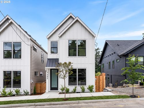 7485 Sw 36th Ave, Portland, OR, 97219-1627 | Card Image