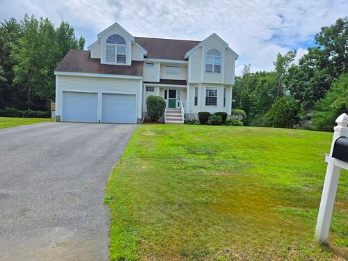 4 Jennifer Dr, Pelham, NH, 03076-3291 | Card Image
