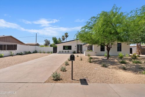 3921 E Sahuaro Dr, Phoenix, AZ, 85028-3443 | Card Image
