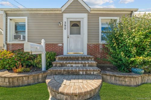 390 Locust Ave, Uniondale, NY, 11553-2022 | Card Image