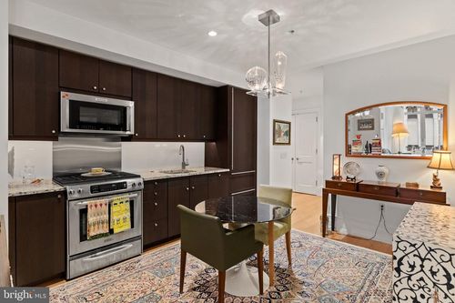 607-130 S 18th St, PHILADELPHIA, PA, 19103-4925 | Card Image