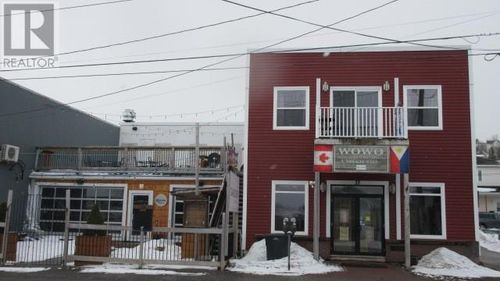 33 Broadway, Corner Brook, NL, A2H4C5 | Card Image