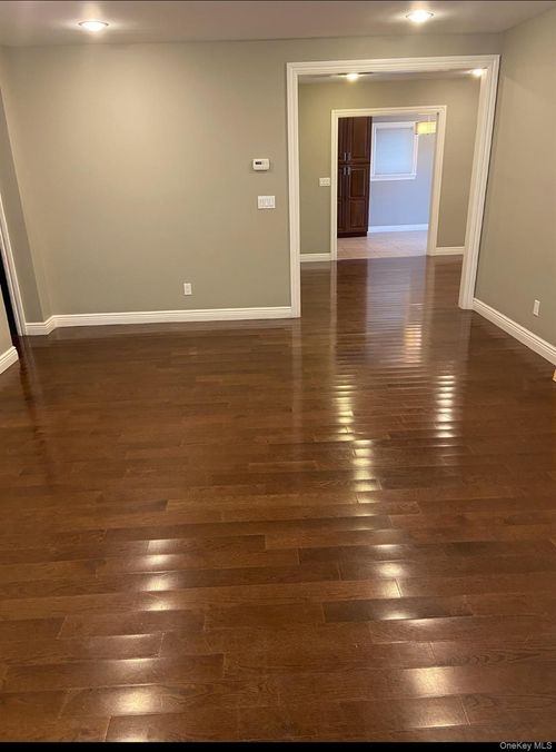 510 Longacre Ave, Woodmere, NY, 11598-2308 | Card Image