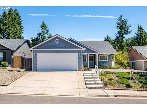 910 Kristen Way, Cottage Grove, OR, 97424-2768 | Card Image