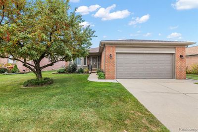 30409 Madison Avenue, Condo with 3 bedrooms, 2 bathrooms and null parking in Warren MI | Image 3