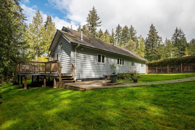 1154 Flume Road, House other with 3 bedrooms, 2 bathrooms and 8 parking in Roberts Creek BC | Image 34