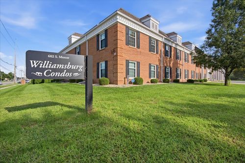 215-602 S Mercer Ave, Bloomington, IL, 61701-5771 | Card Image