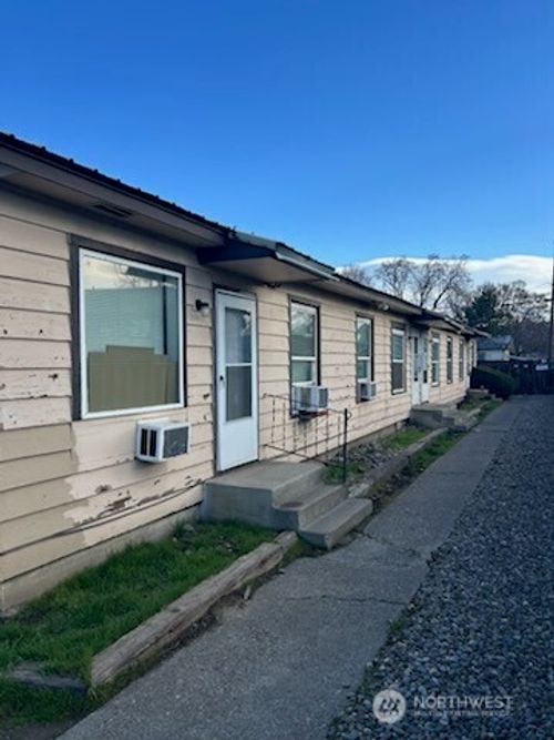 705 N 1st St, Yakima, WA, 98901-5903 | Card Image
